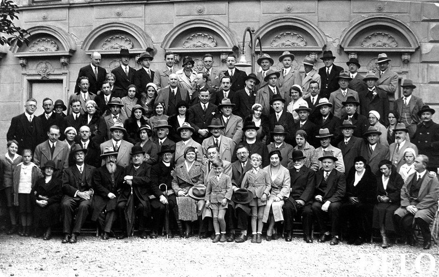 Koroki Slovenci, poplebiscitni begunci, na ustanovnem zboru Kluba korokih Slovencev 14. oktobra 1928 v Celju Foto arhiv Kluba korokih Slovencev